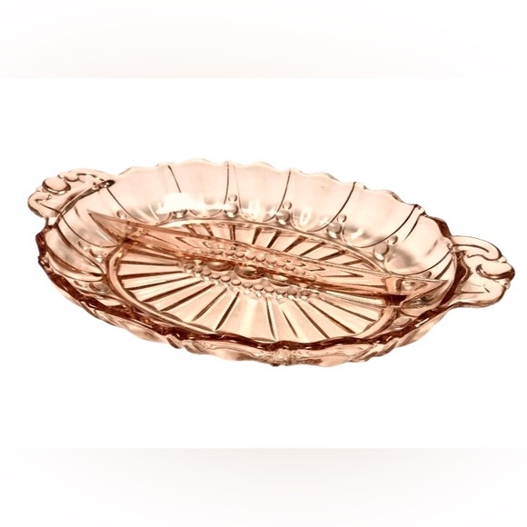 Vintage Pink Depression Glass Dish Oyster and Pearl Pattern Divided Bowl - Picture 3 of 5